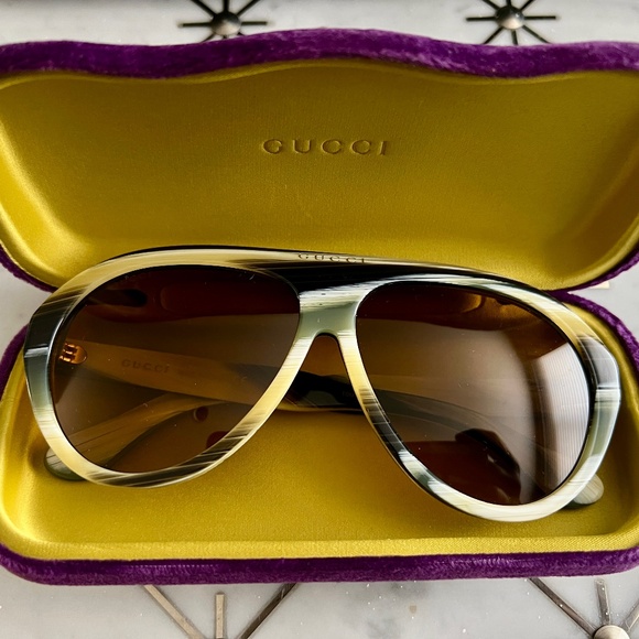RARE AUTHENTIC Gucci Aviator Seasonal “Icon Collection” Sunglasses - Picture 1 of 7